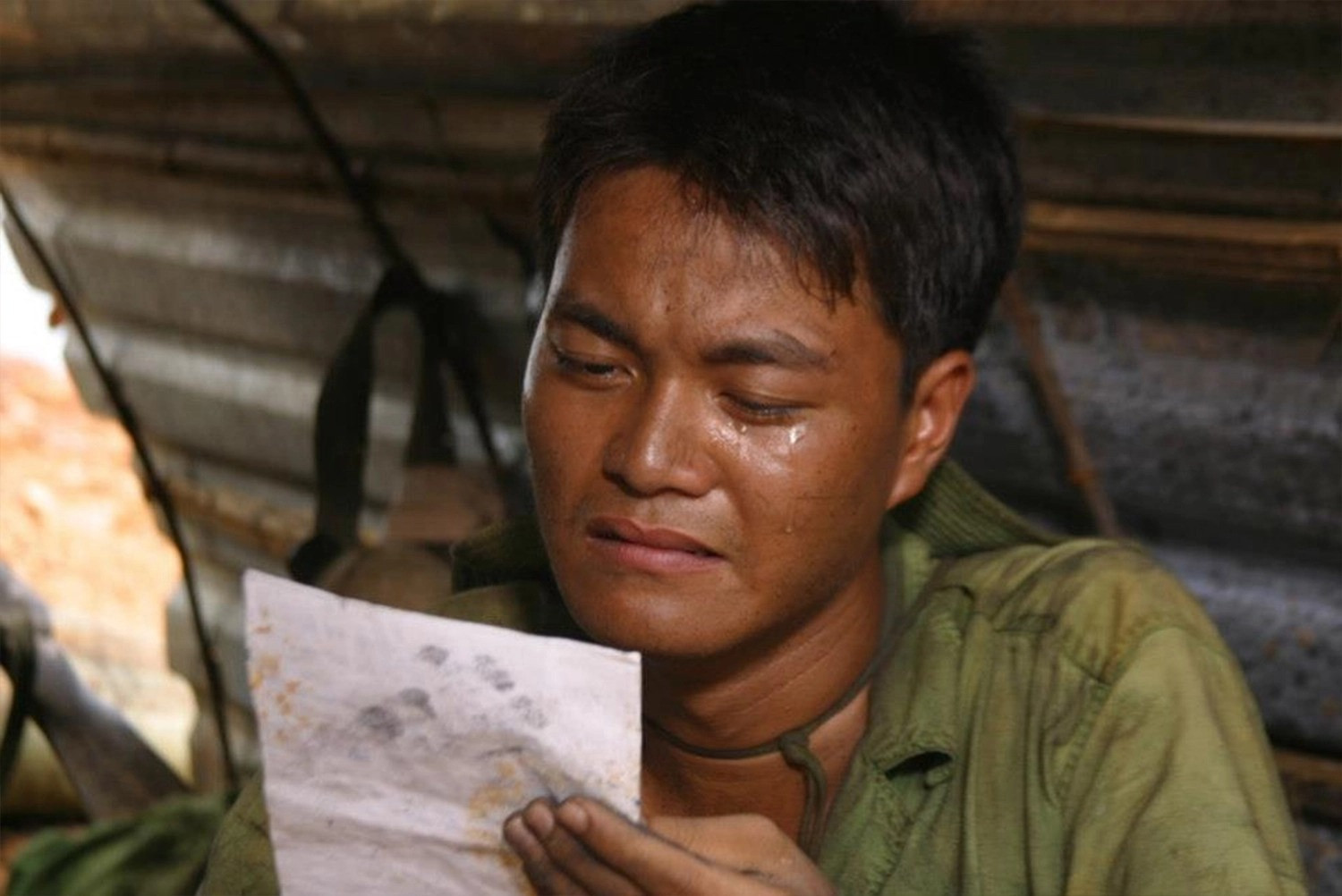 Mùi Cỏ Cháy: Phim đáng xem trong dịp nghỉ lễ để ôn lại một phần lịch sử ...