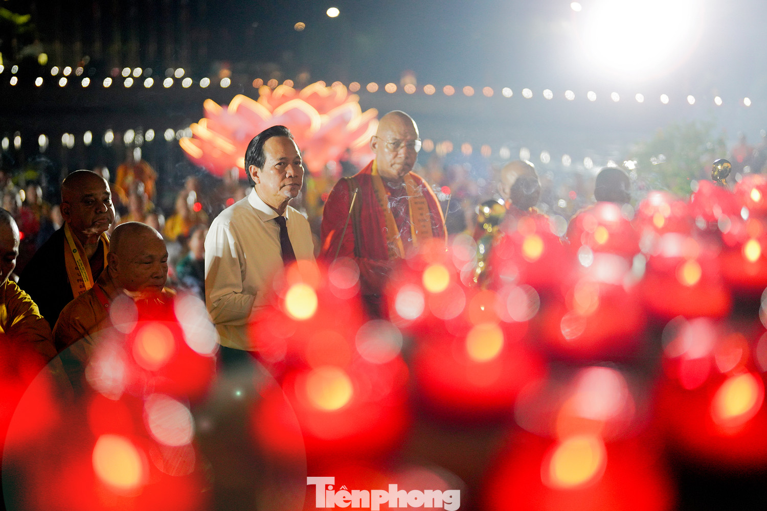 Bộ trưởng cũng khẳng định Đảng và Nhà nước Việt Nam luôn tôn trọng, bảo đảm quyền tự do tín ngưỡng, tôn giáo và quyền không theo tôn giáo của mọi công dân. Bộ trưởng cũng khẳng định Đảng và Nhà nước Việt Nam luôn tôn trọng, bảo đảm quyền tự do tín ngưỡng, tôn giáo và quyền không theo tôn giáo của mọi công dân.