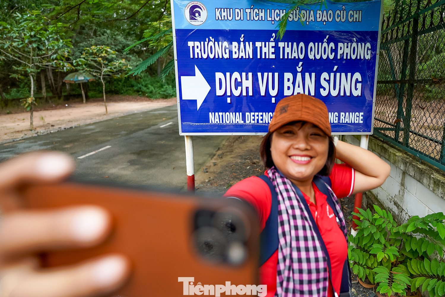 Được bắn đạn thật trong trường bắn thể thao quốc phòng luôn mang lại cho du khách sự phấn khích, đây là trải nghiệm không phổ biến ở các điểm du lịch khác. Được bắn đạn thật trong trường bắn thể thao quốc phòng luôn mang lại cho du khách sự phấn khích, đây là trải nghiệm không phổ biến ở các điểm du lịch khác.