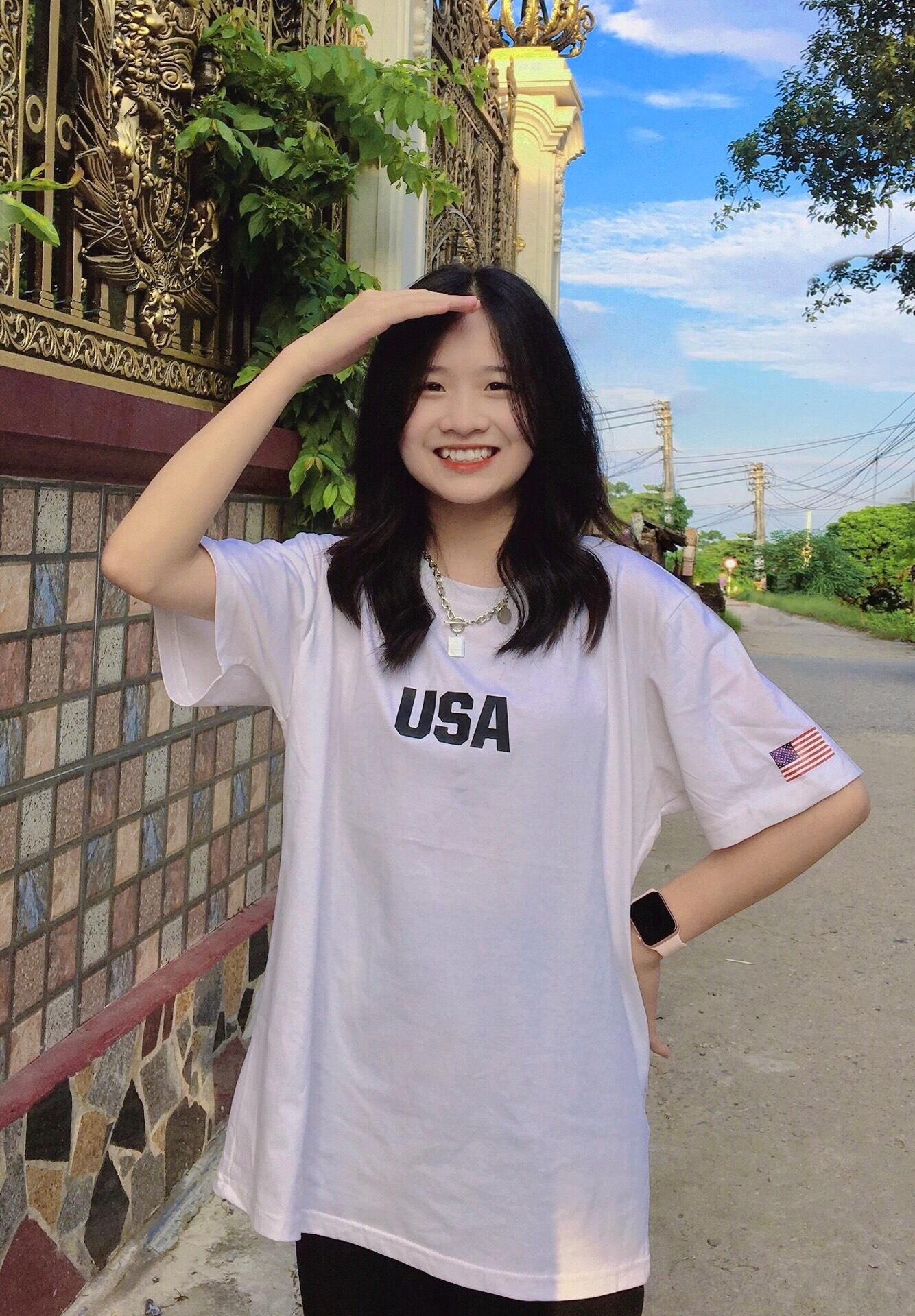 Nữ sinh 16 tuổi gây sốt với loạt ảnh đời thường, tiết lộ về dự định du học trong tương lai