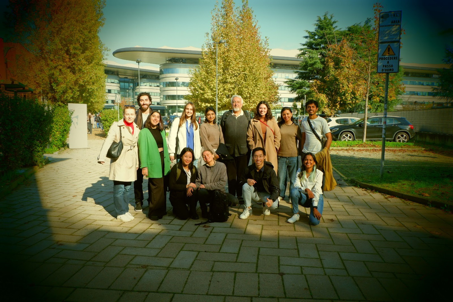 Cô nàng vẫn giữ được tinh thần Việt dù đón Tết xa nhà.