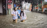 Chủ tịch Hà Nội giao Giám đốc Sở Giáo dục đảm bảo tuyệt đối an toàn cho học sinh 