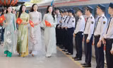 Sàn catwalk đặc biệt của 53 nhan sắc Hoa hậu Việt Nam giữa Ga Hà Nội 