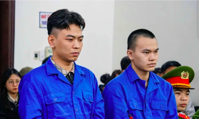 Y án 2 năm tù với ‘tổng tài' giơ tay ra hiệu để đàn em đánh người