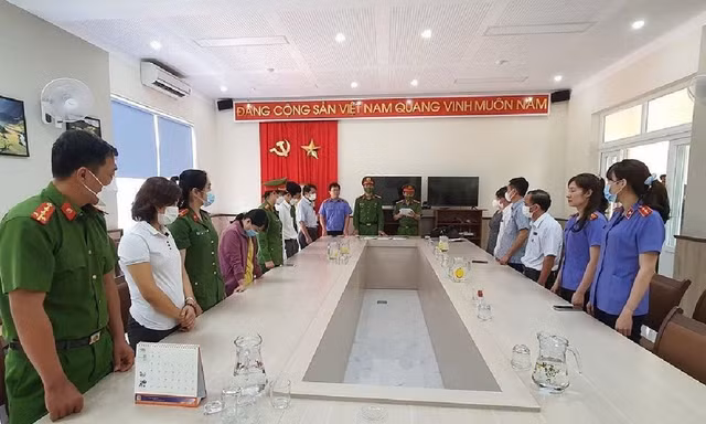 Các bị can liên quan đến sai phạm trong việc đấu thầu, mua sắm kit test xét nghiệm COVID-19.