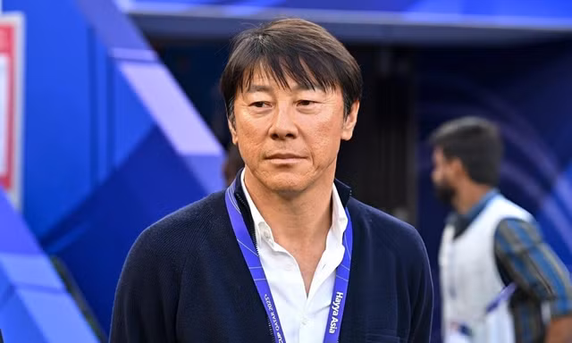 Shin Tae-yong bị đóng sập cửa trở lại, người Indonesia nói gì?