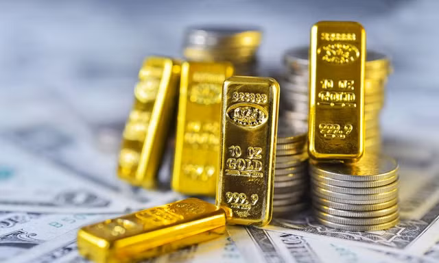 Giá vàng thế giới lao dốc, thấp nhất hơn 7 tháng qua