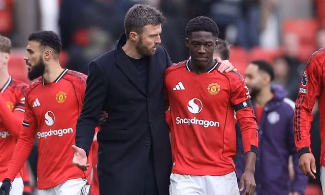 Trực tiếp MU vs Nottingham, 18h30 ngày 17/5: 'Mở tiệc' mừng Carrick ký hợp đồng mới