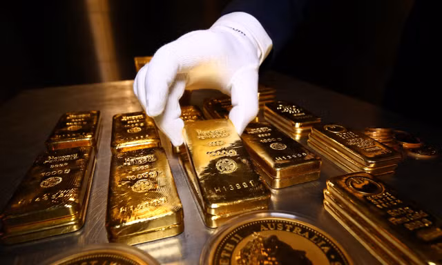Giá vàng thế giới tăng mạnh, vượt 4.400 USD/ounce