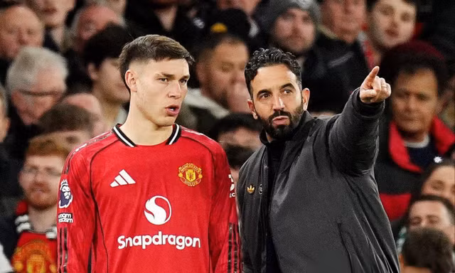 Hai lần Man Utd chết hụt và bài toán khiến HLV Amorim bất lực