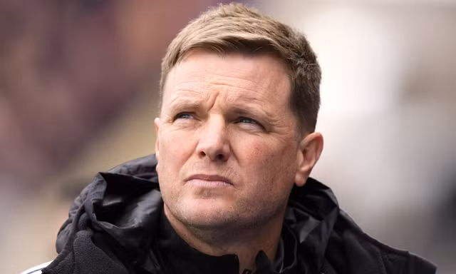 Newcastle bất ngờ thay HLV trưởng