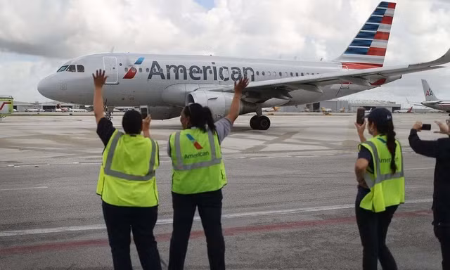 Cuba cạn kiệt nhiên liệu bay, hàng không quốc tế lao đao 