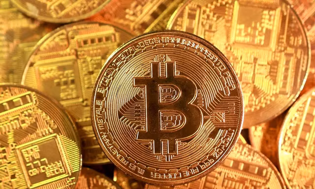 Bitcoin lao dốc mạnh từ khi ông Trump đắc cử Tổng thống Mỹ