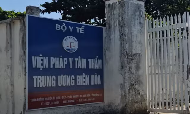 Cựu trưởng phòng thanh tra tỉnh được hưởng tình tiết giảm nhẹ nhờ ‘lá bùa’ vợ mua 