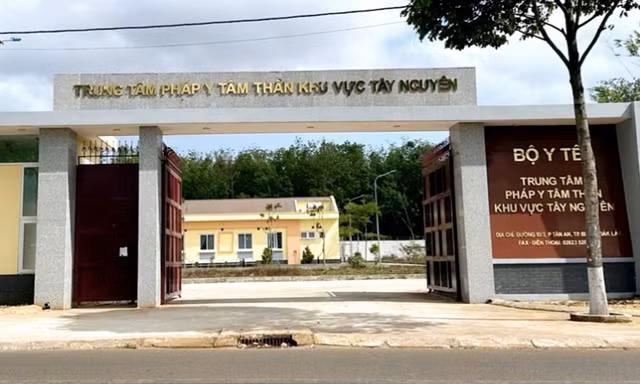 Tiếp tục phát lộ đường dây 'chạy' bệnh án tại Trung tâm pháp y tâm thần khu vực Tây Nguyên