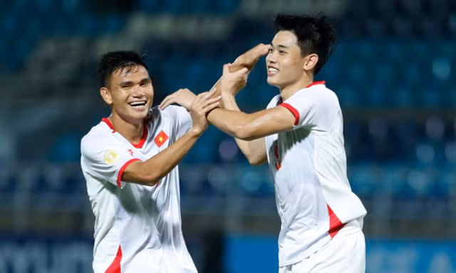 Đình Bắc mất lợi thế ở cuộc đua Vua phá lưới ASEAN Cup 2026