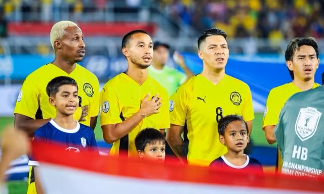 CĐV Malaysia: 'Cứ đá thế này thì nguy khi gặp Việt Nam'
