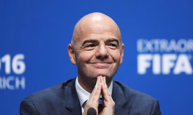 Chủ tịch FIFA có thêm đồng minh giữa nguy cơ bị phế truất