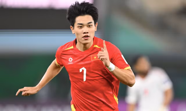 Đình Bắc nhận án phạt nghiêm khắc từ AFC