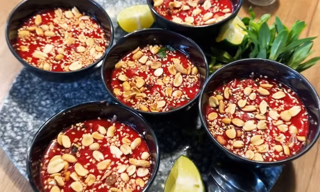 Tiết canh Việt Nam trong danh sách món ăn tệ nhất thế giới 