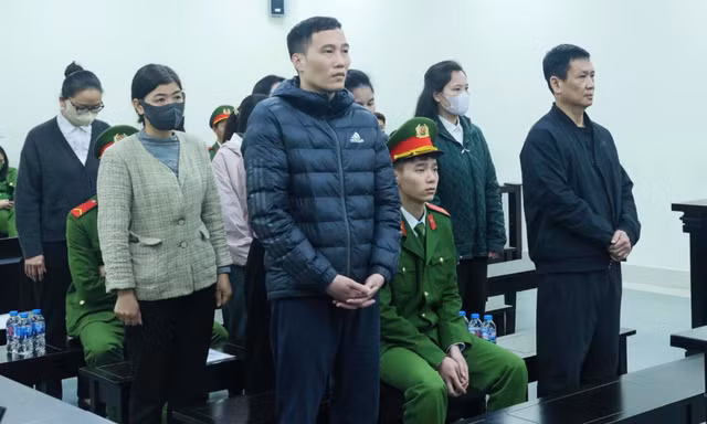 Tiếp tục phong tỏa tài sản, bất động sản của đường dây buôn lậu hơn nửa tấn vàng