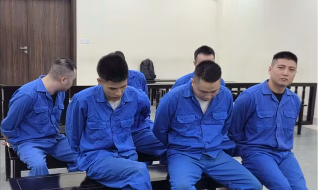 3 thiếu nữ bị mua đi bán lại, nhiều lần ép làm tiếp viên karaoke, bán dâm