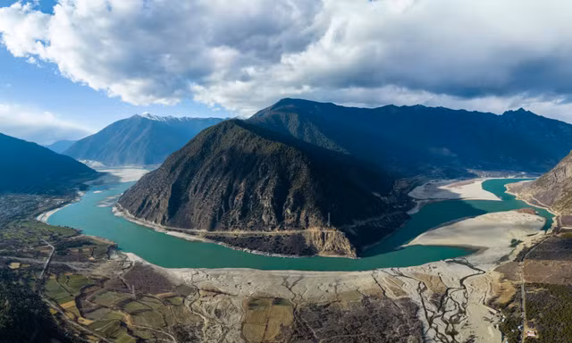 Trung Quốc xây thủy điện lớn nhất thế giới ở Himalaya