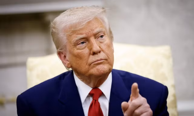 Tuyên bố làm nước Mỹ mạnh hơn, Tổng thống Trump vừa phải 'chữa cháy'