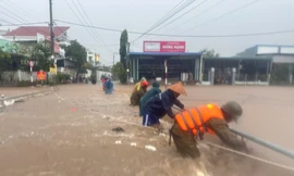 Mưa lớn gây ngập ở Khánh Hòa, nhiều khu vực bị chia cắt