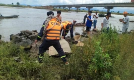 Tìm thấy thi thể nam công nhân sửa chữa cầu Đà Rằng sau một ngày mất tích