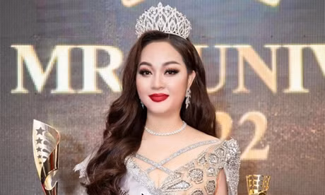 Chân dung 'bà trùm' vương miện và 2 nữ giám đốc vừa bị khởi tố 