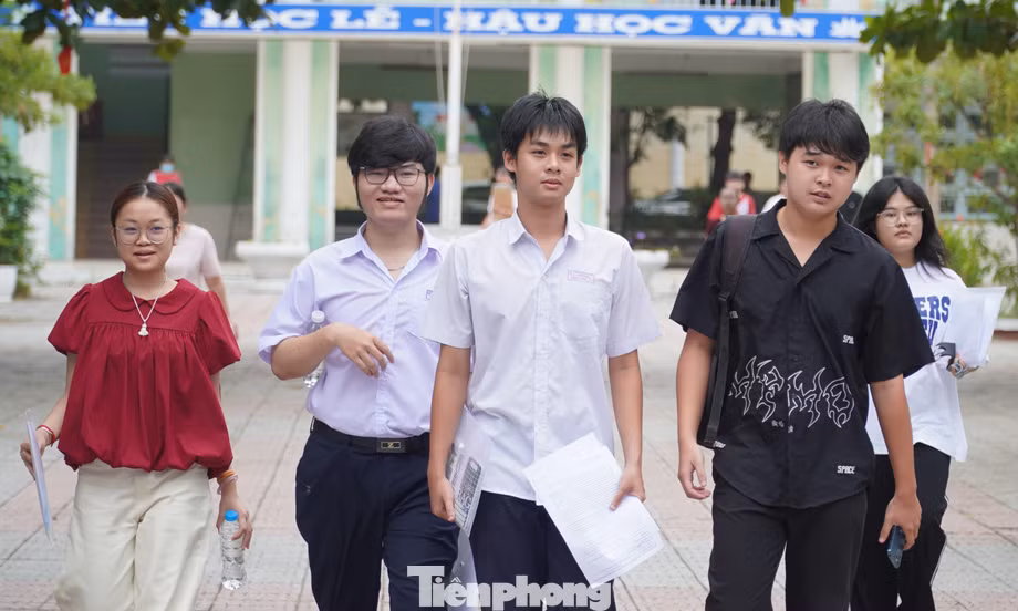 Khác mục tiêu không đồng nghĩa cần hai kỳ thi độc lập