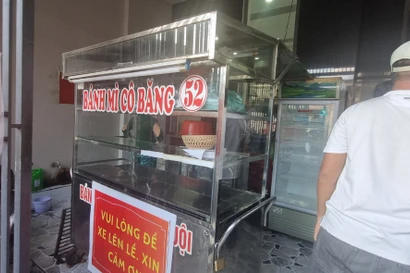 Khuẩn Salmonella là thủ phạm chính vụ hàng trăm người bị ngộ độc sau khi ăn bánh mì