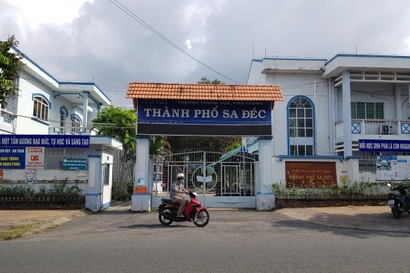 Trường THPT Sa Đéc