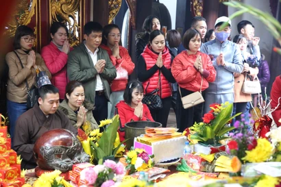 Đẩy lùi hủ tục, hành vi phản cảm, bạo lực trong lễ hội