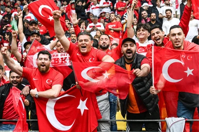 200.000 CĐV Thổ Nhĩ Kỳ khiến cảnh sát Đức lo lắng trước thềm tứ kết EURO 2024