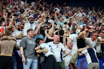 Để vào sân xem chung kết EURO 2024, người hâm mộ Anh có thể mất tối đa... 3 năm tiền lương