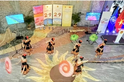 Tái hiện văn hóa Tây Bắc của Việt Nam tại Thụy Sỹ 