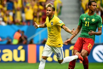 Thắng tưng bừng, Brazil và Mexico lấy vé vào vòng trong