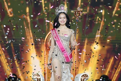 Mẹ Hoa hậu Huỳnh Thị Thanh Thủy: Giây phút nghe gọi tên con, tôi run lên rồi oà khóc