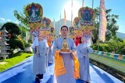 Lễ hội Phật giáo đặc sắc tại Đại bảo tháp Tây Thiên