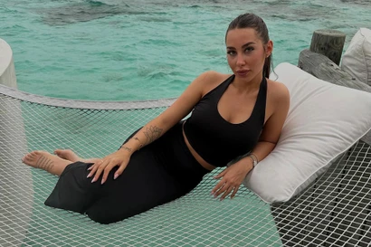 Mê mẩn với nhan sắc bạn gái thủ môn đội tuyển Tây Ban Nha