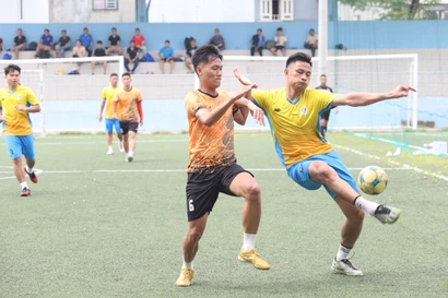 Sôi nổi giải bóng đá chào mừng 71 năm báo Tiền Phong ra số đầu tiên