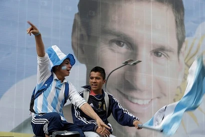 Messi được chào đón như người hùng ở Argentina