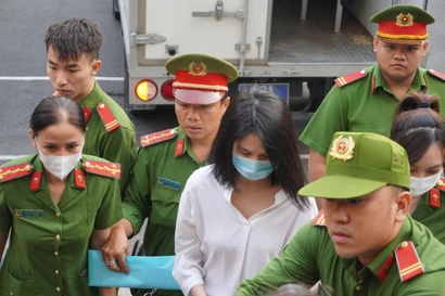 Bị cáo Ngọc Trinh tại tòa.