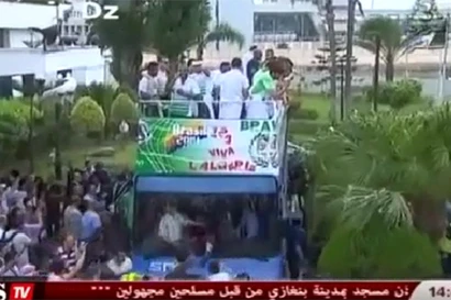 Đội Algeria trở về nhà như những nhà vô địch