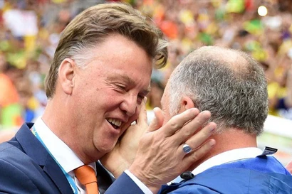 'Gừng' Scolari thua xa 'gừng' Van Gaal