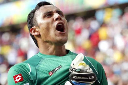 Người hùng tuyển Costa Rica cập bến Real