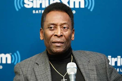 Pele khen Messi là có ý gì đây, ngoài mục đích tự khen mình? 