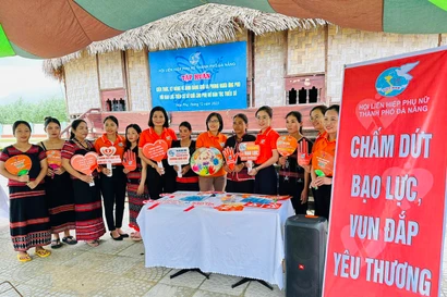 Tập huấn bình đẳng giới, ứng phó với bạo lực cho phụ nữ Cơ Tu